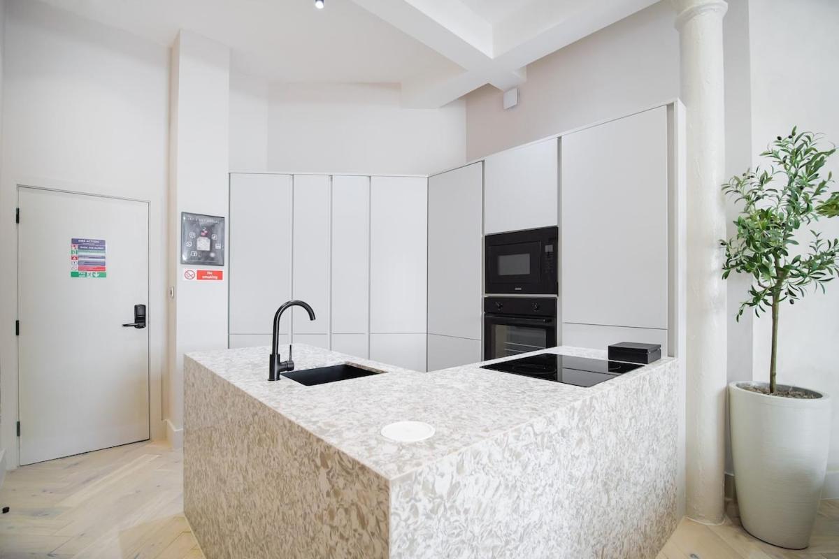 Japandi By The Heim Residences Manchester Exteriör bild
